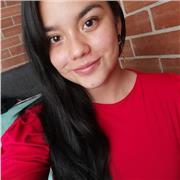 Estudiante Universitaria con conocimientos básicos en materia de primaria Matemática, ciencias naturales e inglés básico