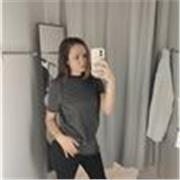 Cerchi una ragazza giovane che ama la lingua spagnola ed inglese ma anche insegnare ? Sono io. 