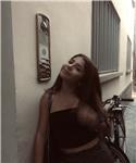 Ragazza offre lezioni in preparazione agli esami di certificazione b1 e pet per ragazzi delle medie e superiori online