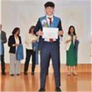 Chico joven con buen trato con los niños debido a mi otro trabajo pero con poca experiencia en la enseñanza, solo de forma puntual