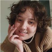 Insegnante madrelingua russa, con 2 anni di esperienza, offre lezioni private di russo per bambini e adulti a Firenze o online.