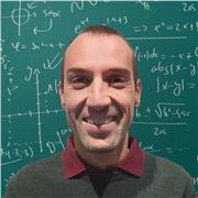 Professeur de mathématiques expérimenté avec un master en enseignement, réussite assurée !