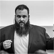 Psicólogo y Bicampeón de España de Oratoria y Debate.