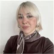 uongiorno,
sono Alessandra Anselmi :) 

Ho sempre lavorato come educatrice scolastica e insegnante di sostegno con minori della sc