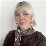 uongiorno,
sono Alessandra Anselmi :)
Ho sempre lavorato come educatrice scolastica e insegnante di sostegno con minori della sc