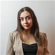 Soy profesora y licenciada en Traducción e Interpretación, con experiencia, enseño a estudiantes de todas las edades y niveles.