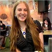 Soy estudiante de tercer año en licenciatura en historia, en la católica, y me encantaria hacer clases via online o presencial con todas las medidas sanitarias, a traves de buena comunicación y entretenidas clases relajadas pero precisas!