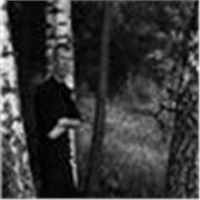 Artiste architecte, doté d'une longue expérience et d'une main habile, avec un crayon, ou un ordinateur.