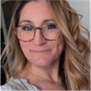 J’accompagne les enfants en difficulté, HPI ou hypersensibles dans leur parcours scolaire avec une approche bienveillante,créative