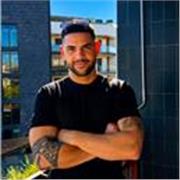 Coach fitness y nutrición online con 4 años de experiencia, te ayudo a conseguir tus objetivos y a mejorar tus hábitos.