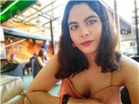 Profesora de ciencias a niños y adolescentes (eso y bachillerato)