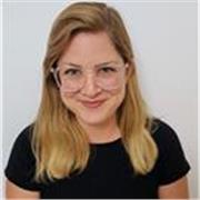 Profesora certificada y nativa de inglés con 6 años de experiencia enseñando a estudiantes de todas las edades y niveles