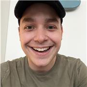 Cours de guitare en distance elle via Skype