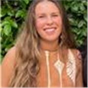 Graduada en ADE y Derecho, con Máster en Profesorado. Imparto clases de asignaturas para ESO, Bachillerato y Universitarios