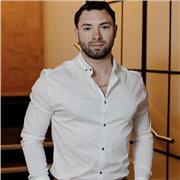 I provides expert, impartial advice for entrepreneurs and SMEs 
aligning your business goals with a clear path to 
success. With