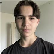 Ein Gymnasiast der achten Klasse mit stabiler und guter Notenlage bietet Nachhilfe in Englisch