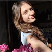 Sono diplomata al liceo linguistico A.Pigafetta con 100/100 nelle lingue inglese, francese e spagnolo. Offro ripetizioni di lingue