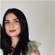 Laureata in scienze economiche e bancarie e Economia gestione degli intermediari finanziari