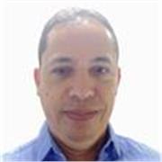 Profesor de matemáticas y física orientado a potenciar las capacidades de sus alumnos