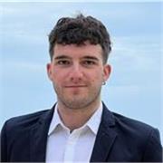 Sono un copywriter che può lavorare indistintamente in italiano e inglese.