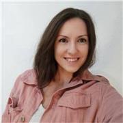 Profesora titulada, con más de 12 años de experiencia. Certificado de inglés C2 de Cambridge.