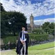 Environmental Sciences tutor. Double degree in Ecology and Economics, with many years of academic and professional experience. 