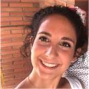 Me defino como una persona extrovertida, dinámica y trabajadora. Me encanta la enseñanza , siempre he combinado mis estudios con clases particulares