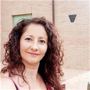 Laureata in lingue lezioni Inglese e Francese