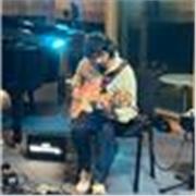 Guitar Tutor - I teach all types of students from different levels and age groups