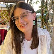 Sei alla ricerca di un' insegnante giovane e competente che abbia a cuore lo studio e i risultati dei propri studenti?