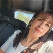 Profesora de educación especial, orientado a estudiantes de educación primaria o especial con dificultades en el aprendizaje