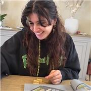 Professeur d’histoire et de géographie, proposant des cours, allant de la sixième à la terminale.