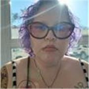 Professora de Inglês com experiência em aula presencial e remota para crianças, adolescentes e adultos