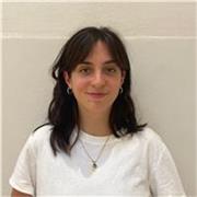 Etudiante en école de journalisme propose des cours de français, d'italien et d'anglais.