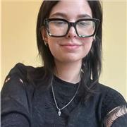 Studentessa universitaria impartisce lezioni di biologia/scienze/anatomia/chimica ad alunni di elementari, medie e superiori