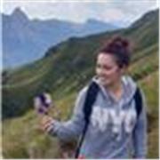 Insegno Inglese a studenti in difficoltà p privati che vogliono aprirsi a questa lingua.
Affascinata dall' ingilterra vi ho abitato per 2 anni e frequentato corsi sul posto di lingua inglese fino ad ottenere il certificato in C1 advance .
Appena posso, mi