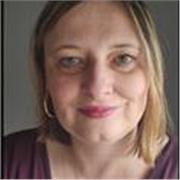 Prof en ligne donne des cours pour élèves de primaire et/ou de secondaire.