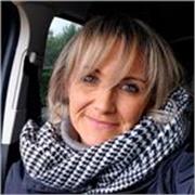 Docente di lingua inglese,impartisce lezioni a studenti medie,superiori e adulti con percorsi personalizzati