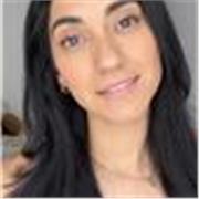 Instructora de Yoga certificada 200-RYT con experiencia en Vinyasa Flow y Power Yoga. Clases particulares y presenciales. 
