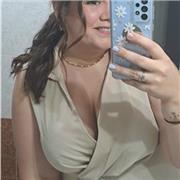 Me defino como una persona muy responsable,  atenta y trabajadora.  Tengo dos grados superiores y me encanta enseñar