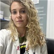 Laureata in Farmacia offre lezioni in chimica biologia scienze e farmacologia