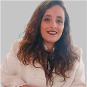 Compétente pour enseigner l'arabe à tous les niveaux