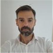 Biólogo con máster en formación de profesorado especialista Física y química. Vocación y experiencia de 15 años.