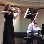 Estudiante que desea impartir clases de violín