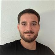 Profesor acabando la carrera de ingenieria informatica, que le gustan las mates con posibilidad de clases online o presenciales.