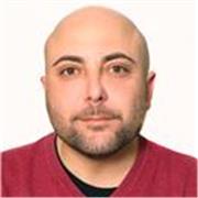 Aiuto studenti di tutte le età e adulti nell'apprendimento dell'inglese e dell'italiano.