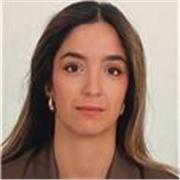 Me gusta ayudar a otros con el intercambio de idiomas. No soy profesora, pero ayudo a mejorar el español con conversación práctica