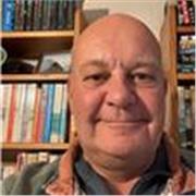 I offer 1:1 lessons to adults wishing to learn and improve their English. I have extensive experience in the business world.