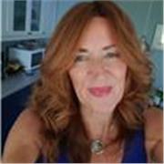 I’m a calm, supportive coach who helps young people build confidence, motivation and better study habits.