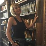 Laureata firnisce lezioni privatein ingless per alunni delle scuole elementari medie